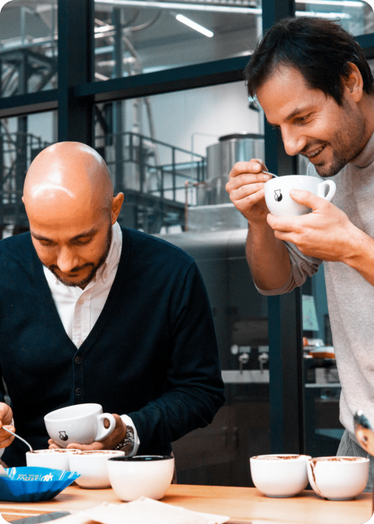KOM4TEC - Landingpage Kaffee Braun - New Work Coffee - Marco Breier und Jonas Braun